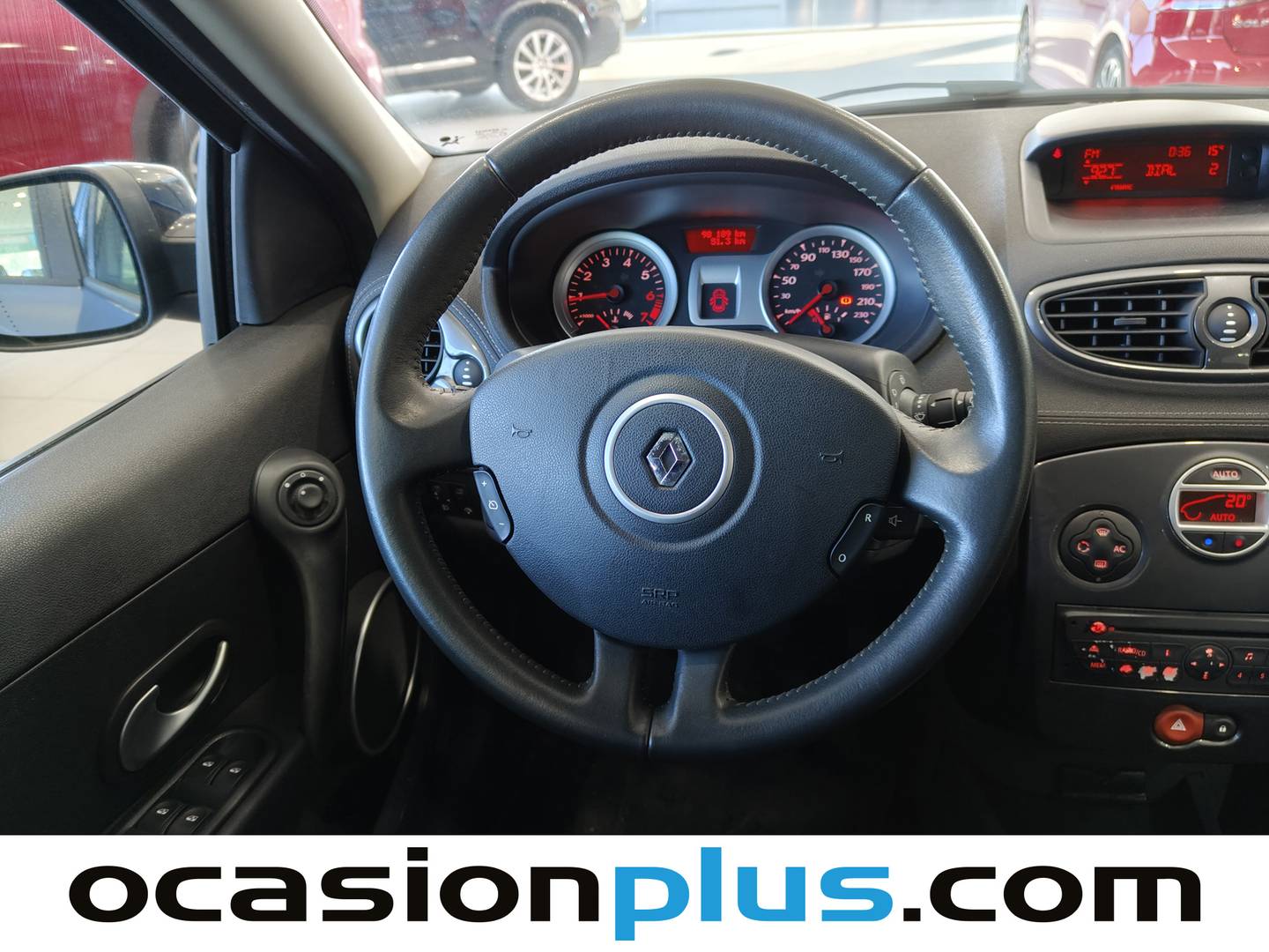 Extras y acabados del Renault Clio Renault Clio Grand Tour Expression eco2 TCe (100 CV)