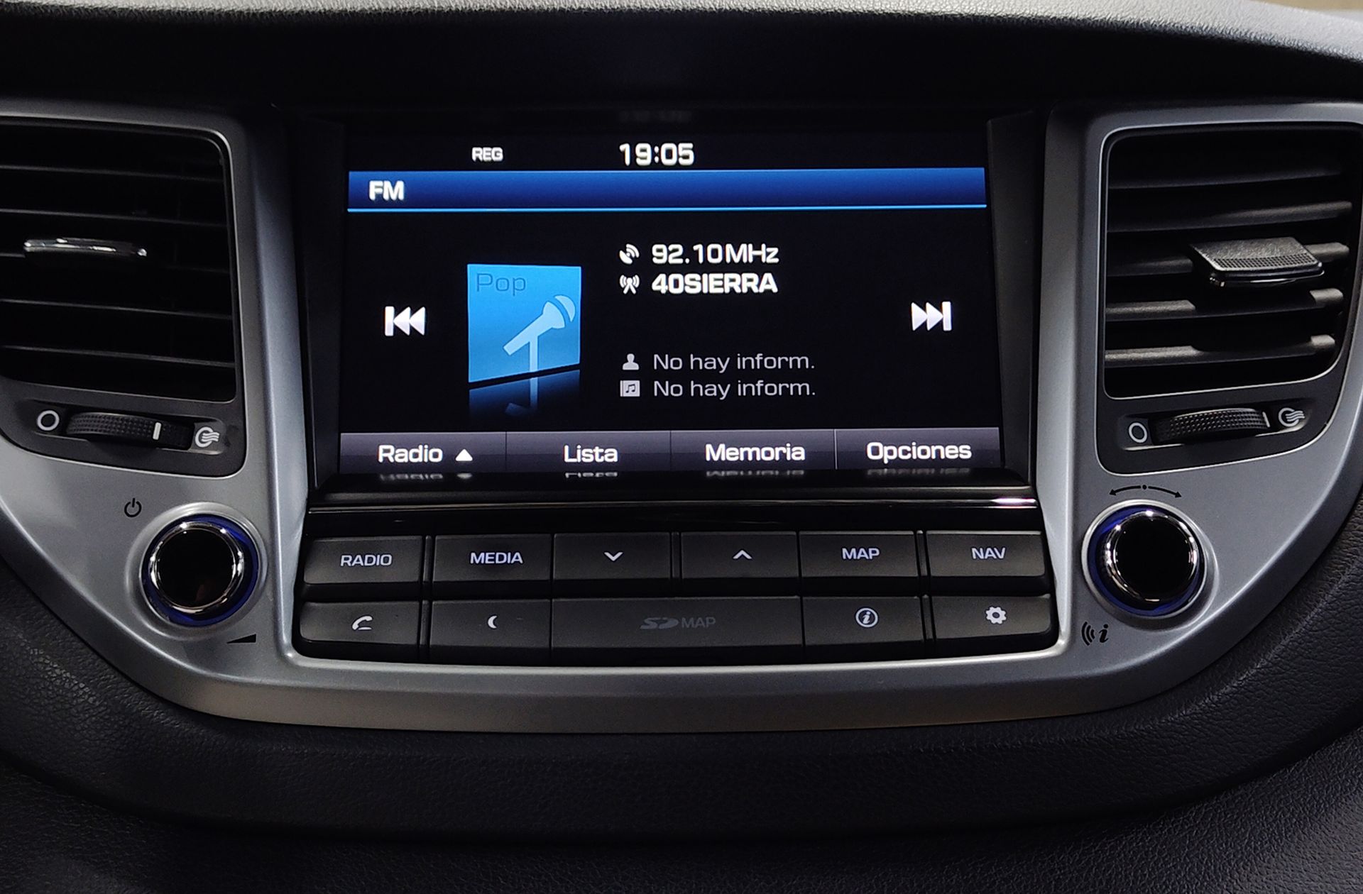 Hyundai Tucson 1.7 CRDi BlueDrive 25 Aniversario 4x2 - foto 30