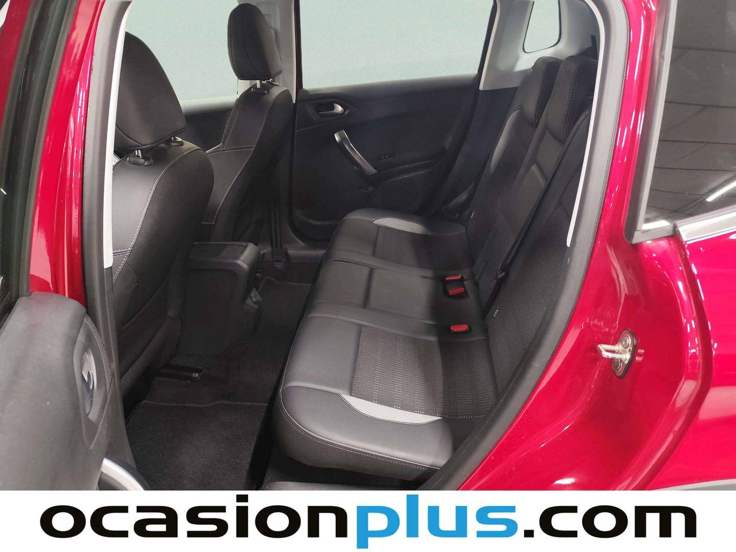 Foto asientos traseros Peugeot 2008 Peugeot 2008 PureTech 110 S&S Allure EAT6 (110 CV)
