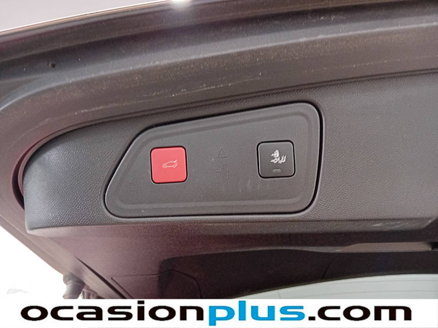 Foto Peugeot 3008 Hybrid Peugeot 3008 Hybrid 225 GT Line e-EAT8 (225 CV)