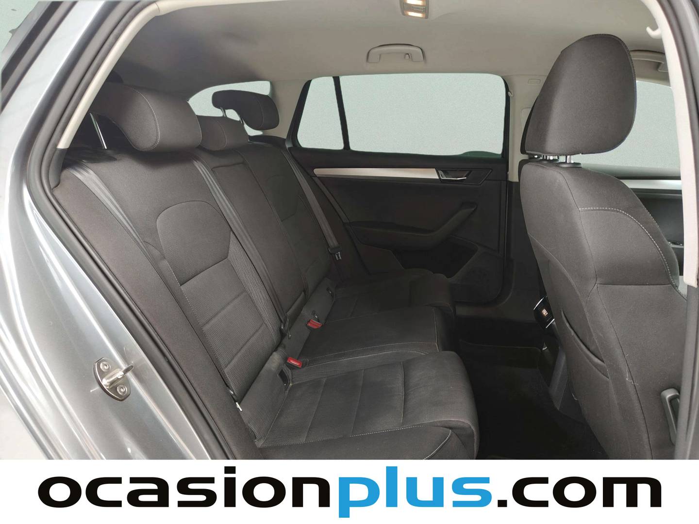 Skoda Superb Skoda Superb Combi 1.6 TDI Ambition DSG (120 CV) diésel