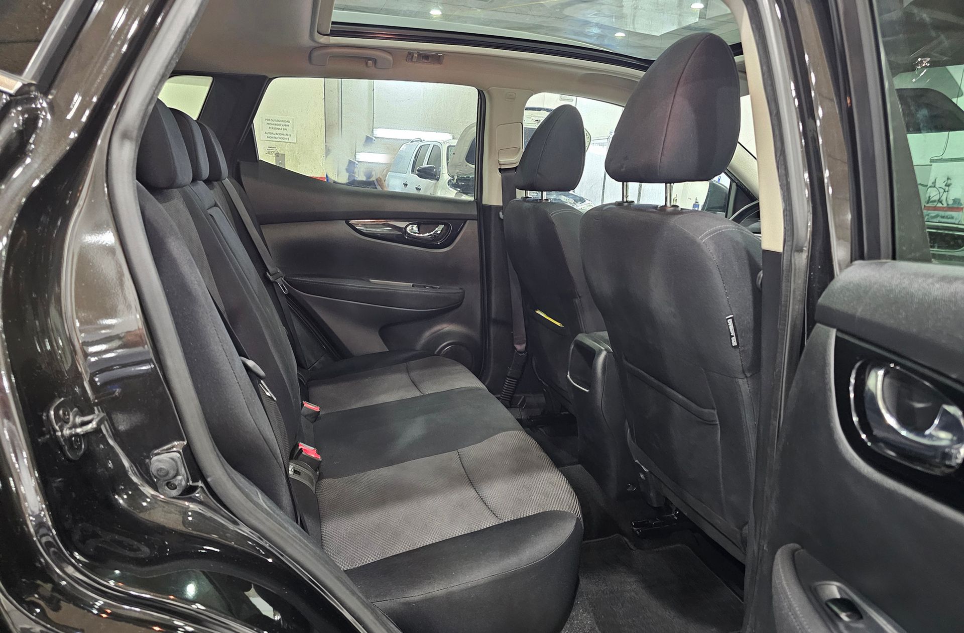 Nissan Qashqai 1.6 dCi N-Connecta 4x2 - foto 16