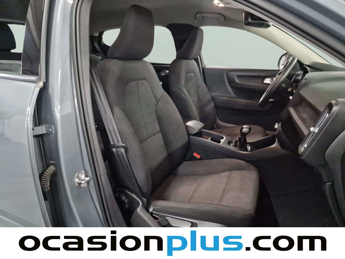 Volvo XC40 Volvo XC40 T2 Momentum Core (129 CV) gasolina