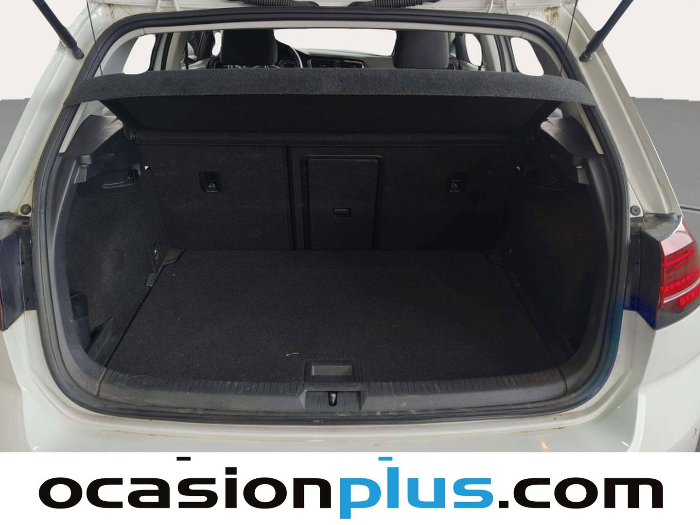 Fotos maletero Volkswagen Golf Volkswagen Golf Advance 1.5 TSI Evo (150 CV)