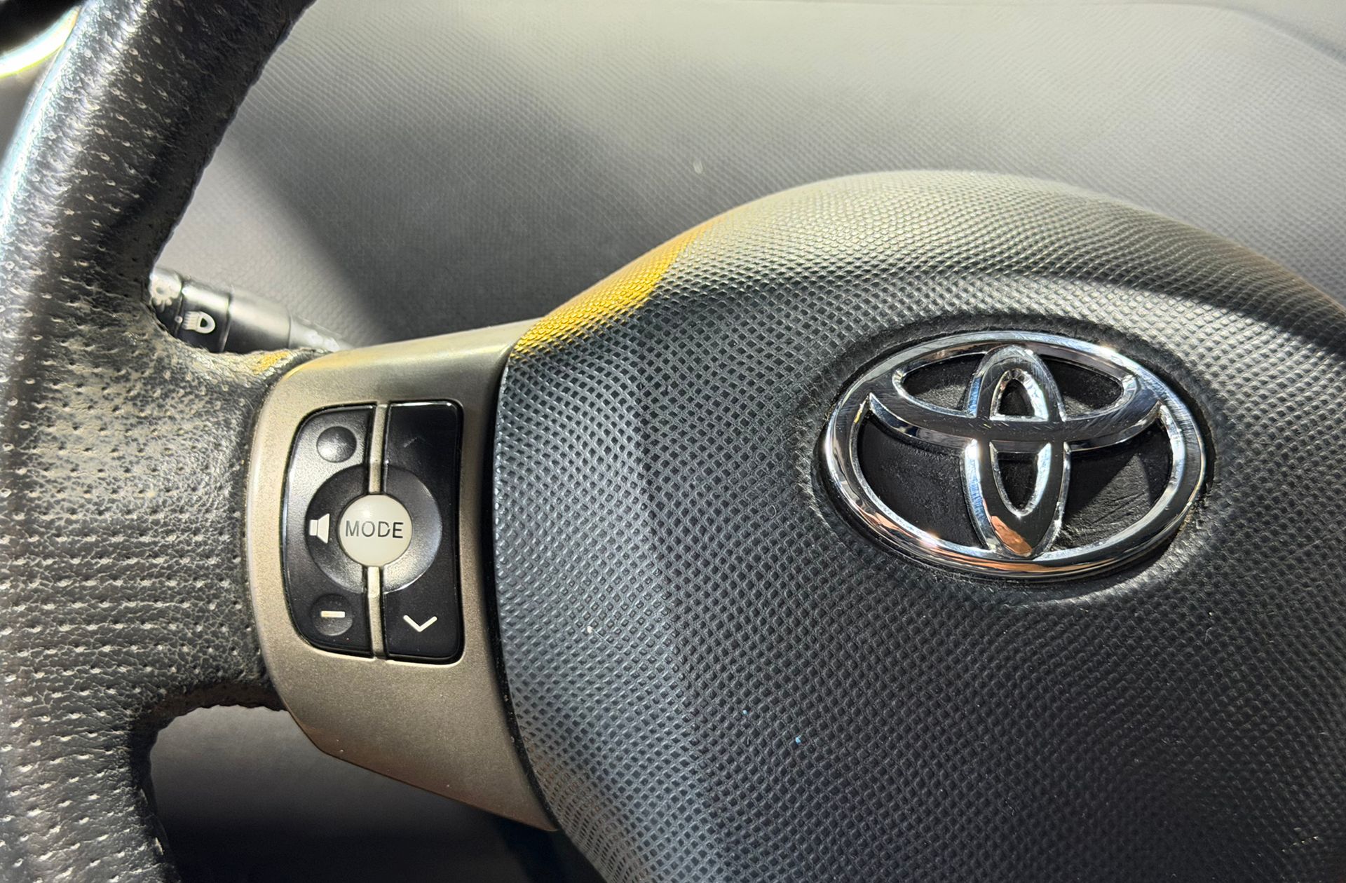 Toyota Yaris 1.3 VVT-I TS - foto 22