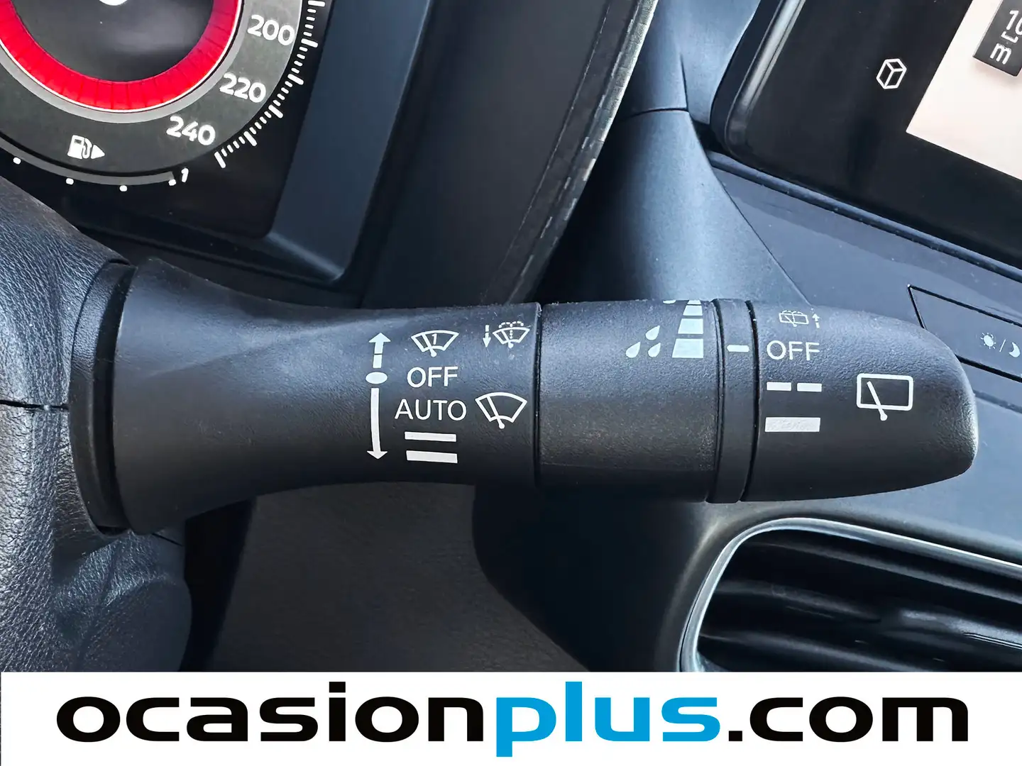 Foto Nissan JUKE Nissan Juke DIG-T N-Connecta 4x2 (114 CV)