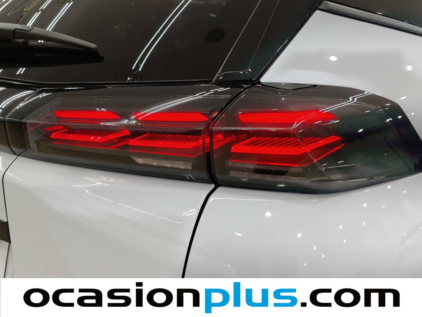 Foto Peugeot 2008 Peugeot 2008 Allure Hybrid eDCS6 (145 CV)