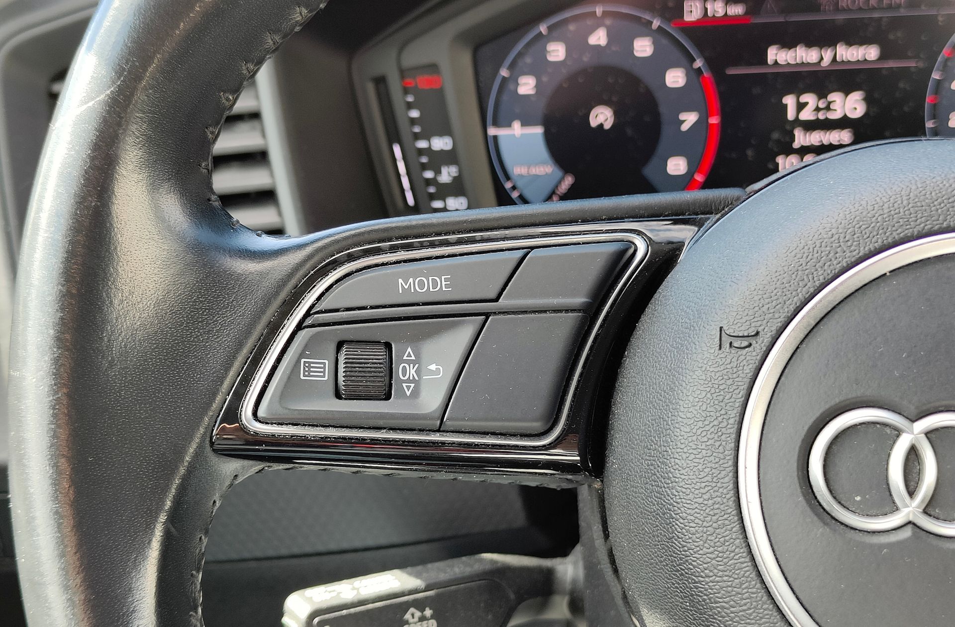 Audi A1 Sportback Advanced 25 TFSI - foto 23