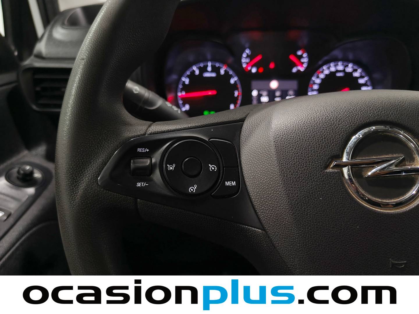 Extras y acabados del Opel Combo Life Opel Combo Life 1.5 TD Business Edition Plus L1 (102 CV)