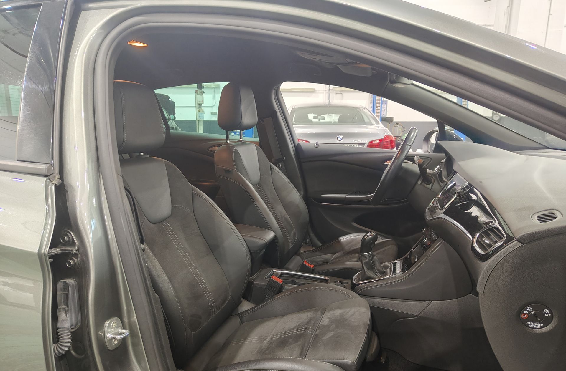 Opel Astra 1.2T SHR Ultimate - foto 18