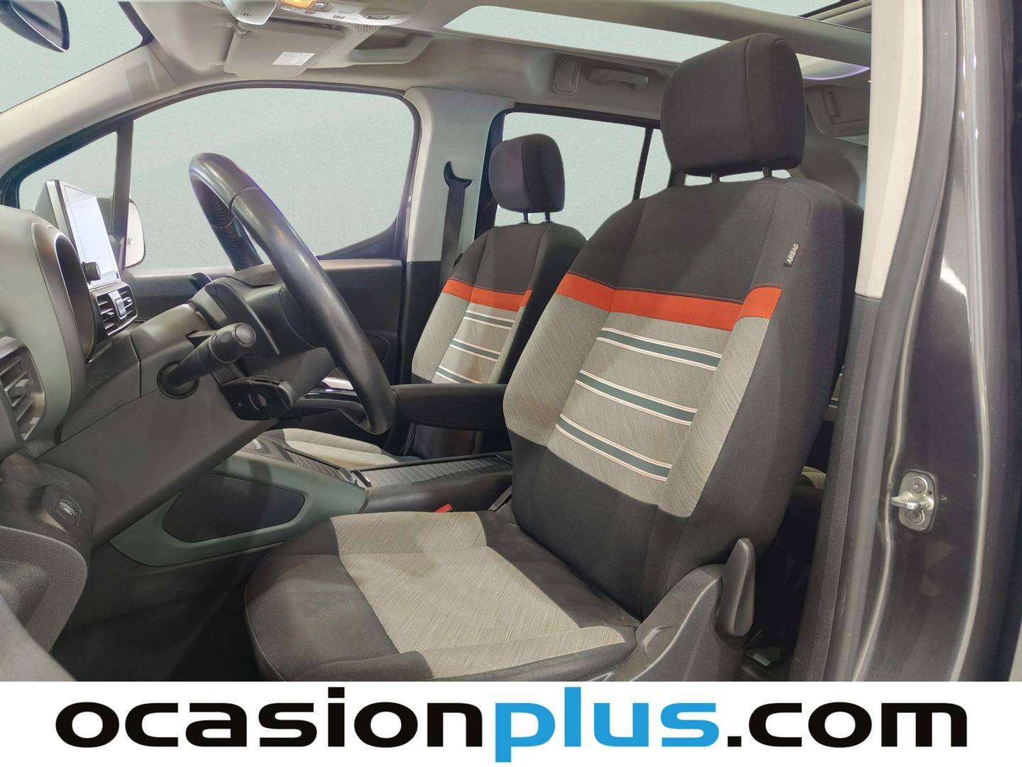 Foto asientos delanteros Citroën Berlingo Citroën Berlingo BlueHDi 130 S&S Talla M Shine EAT8 (130 CV)