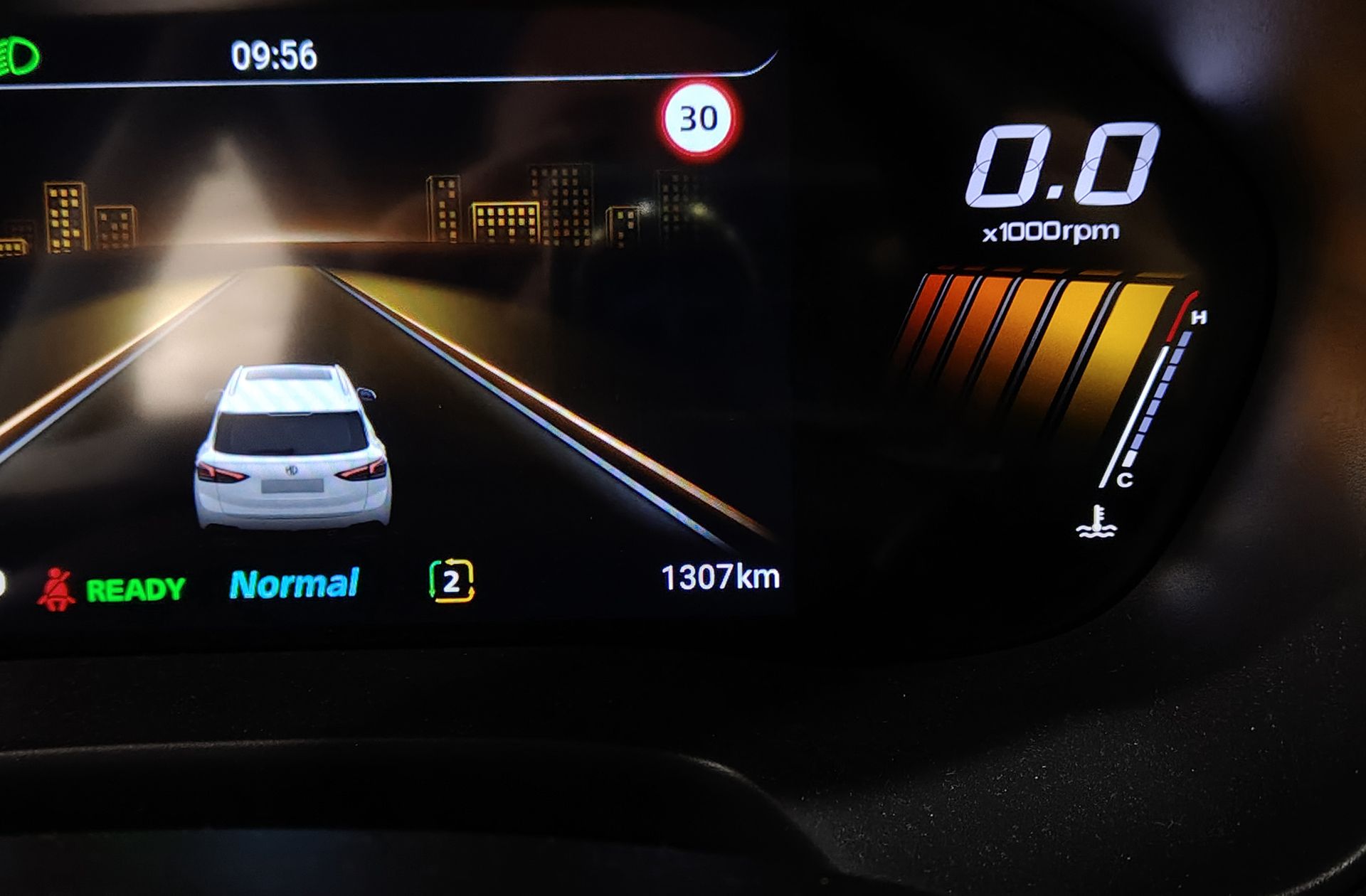 MG ZS 1.5 Hybrid+ Luxury - foto 12