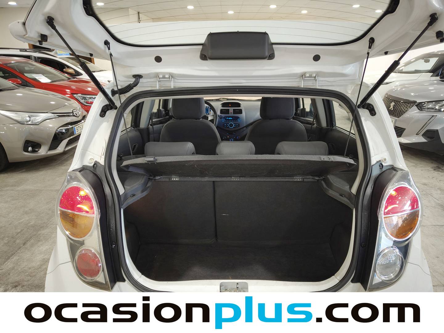 Fotos maletero Chevrolet Spark Chevrolet Spark 1.0 16v LS (68 CV)