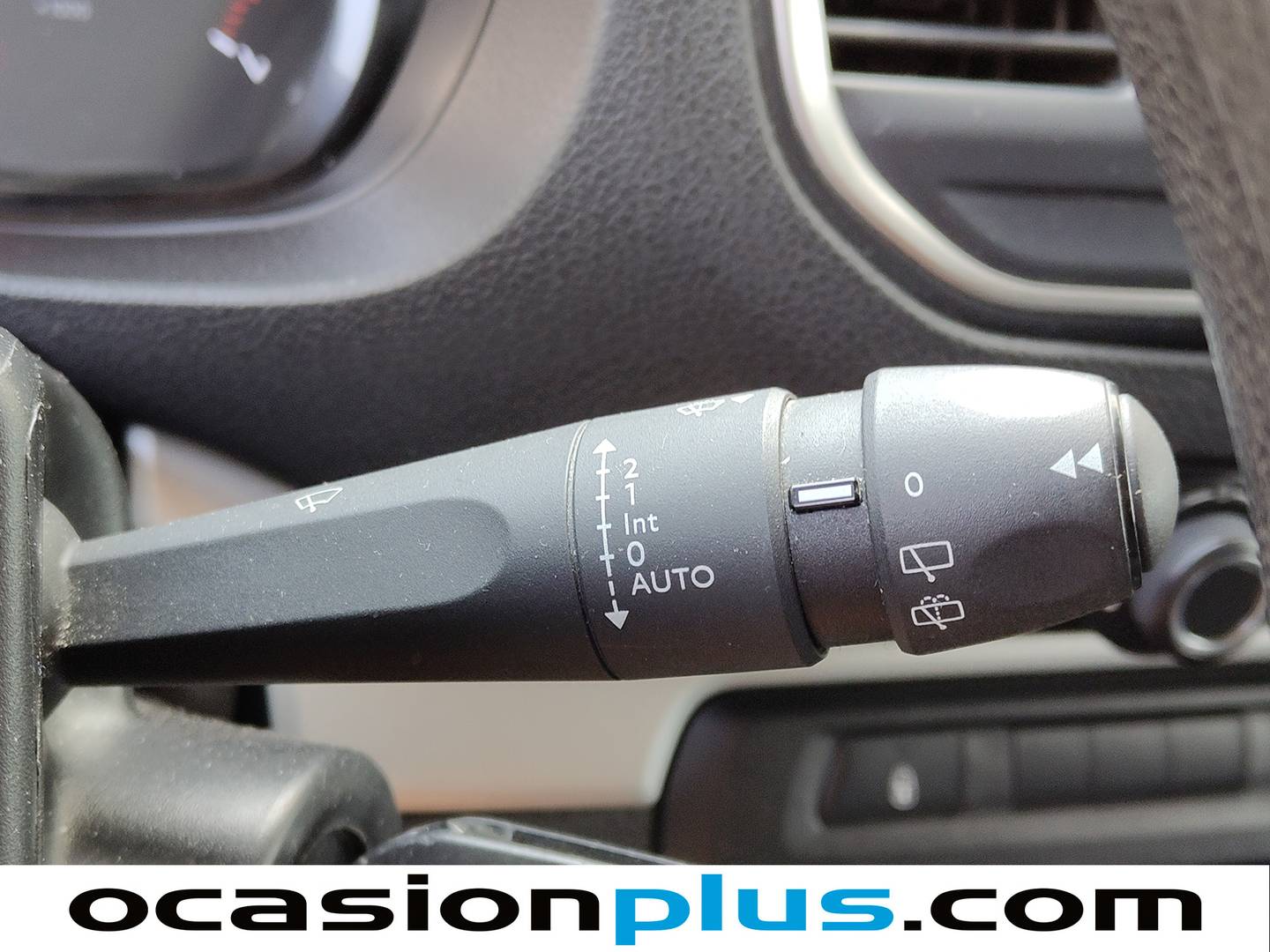 Equipamiento del Toyota Proace Verso Toyota Proace Verso 1.5D VX Shuttle L1 (120 CV)