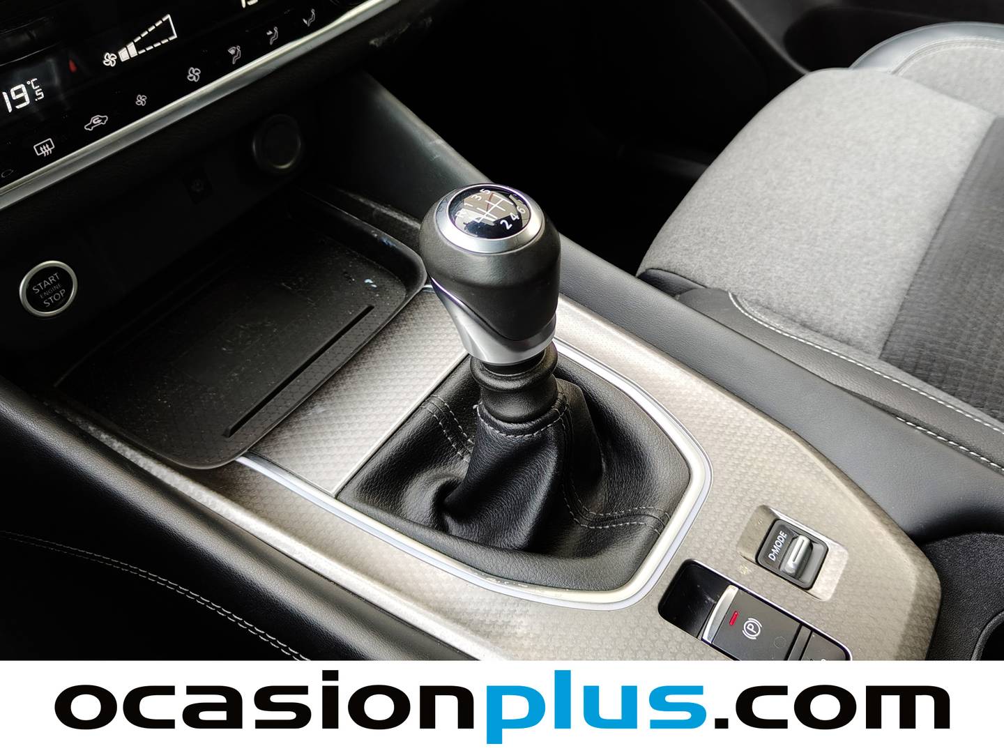 Foto Nissan QASHQAI Nissan Qashqai DIG-T 140 N-Connecta (140 CV)