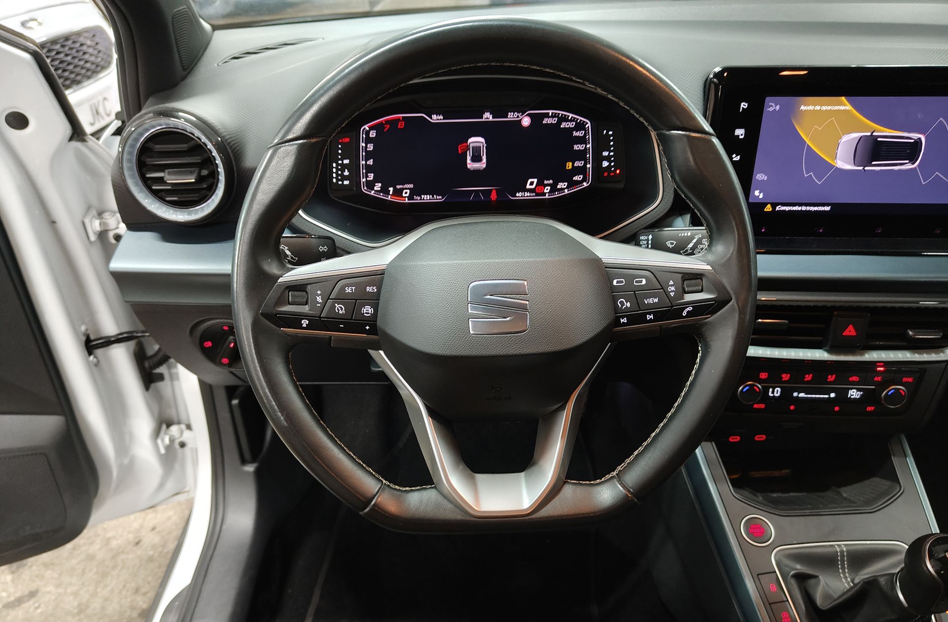 SEAT Arona 1.0 TSI Xperience XL - foto 26