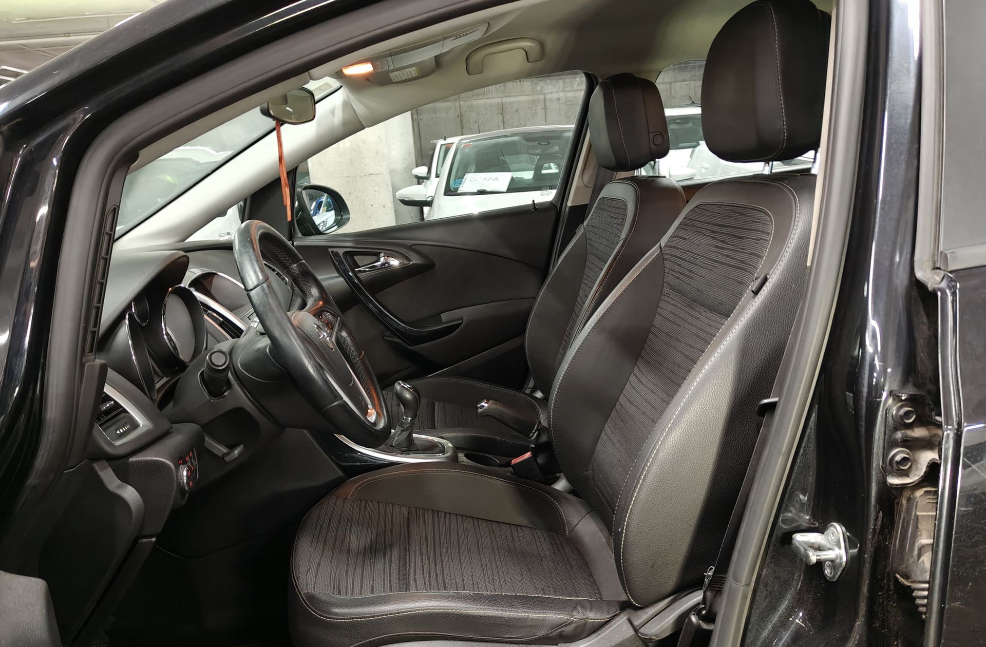 Opel Astra 1.6 CDTi Selective - foto 9