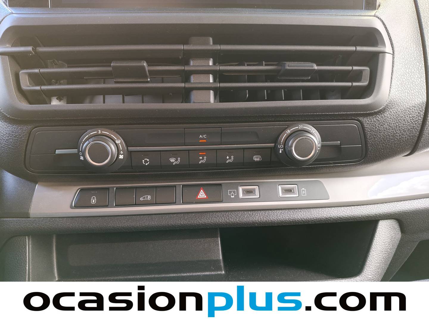 Peugeot Expert Peugeot Expert Furgon BlueHDi 120 S&S Standard (120 CV) 3 Plazas de ocasión
