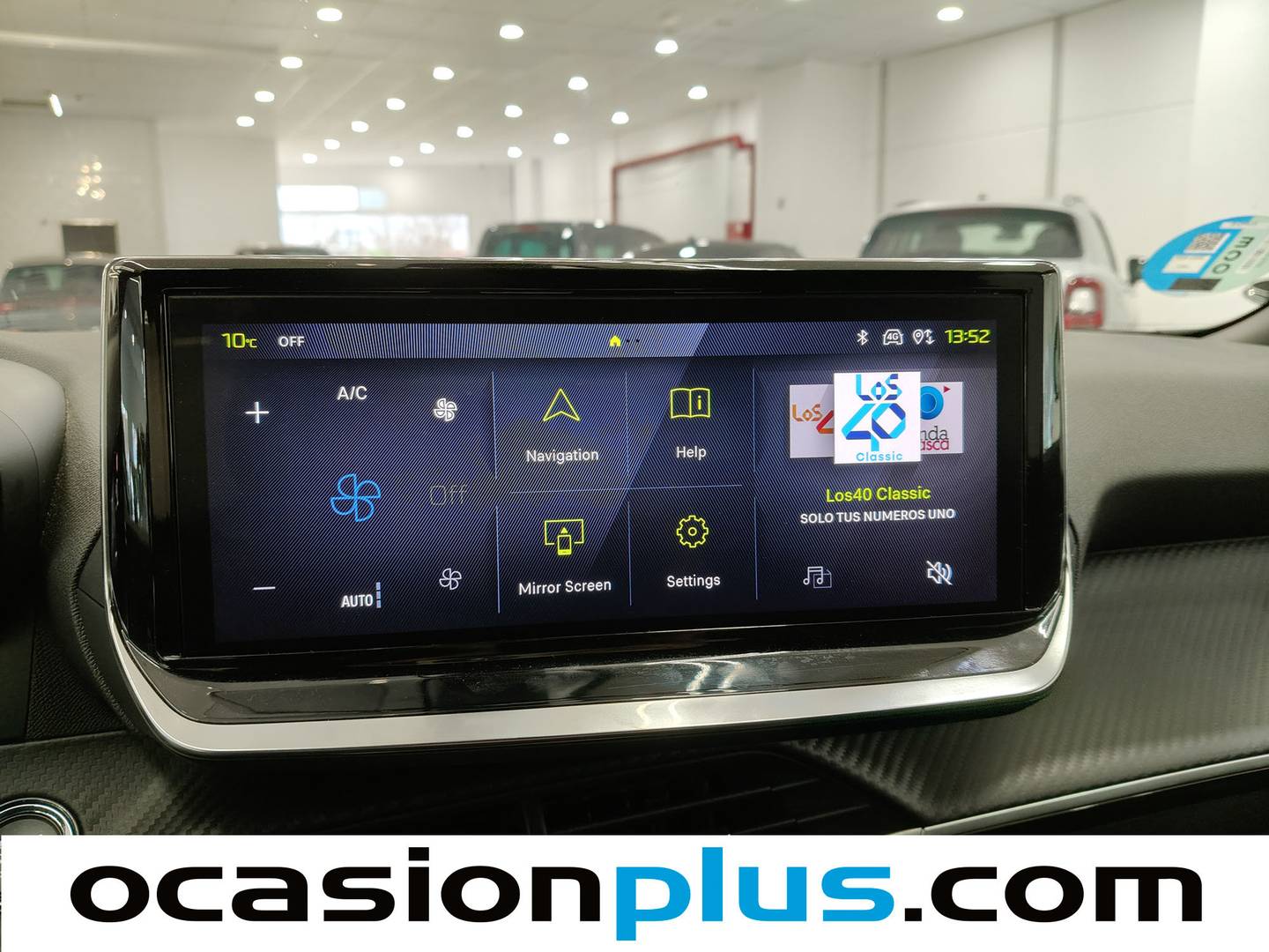 Foto Peugeot 2008 Peugeot 2008 Allure Hybrid eDCS6 (145 CV)