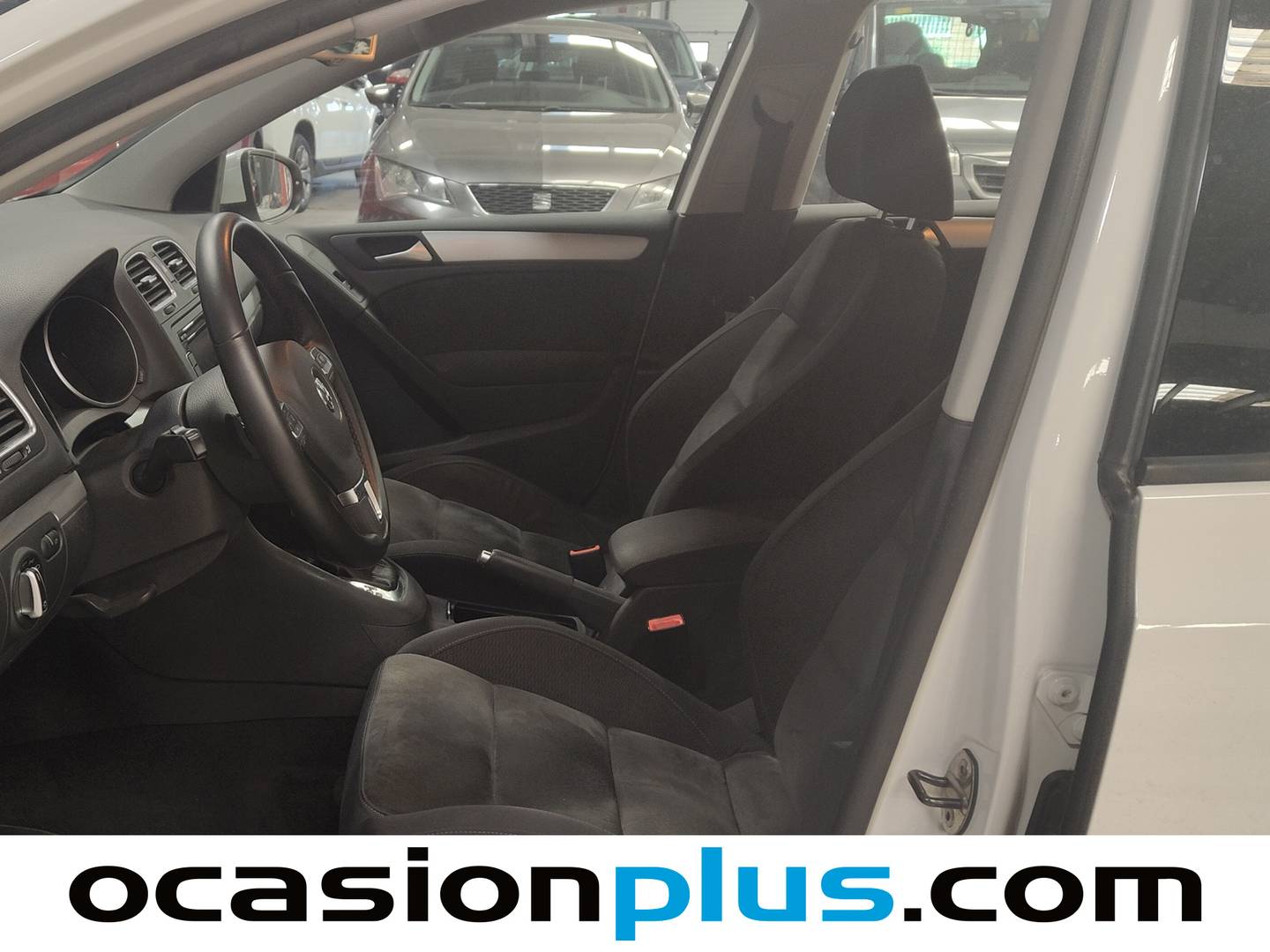 Foto asientos delanteros Volkswagen Golf Volkswagen Golf Sport 1.6 TDI CR (105 CV) DSG Pack R-Line