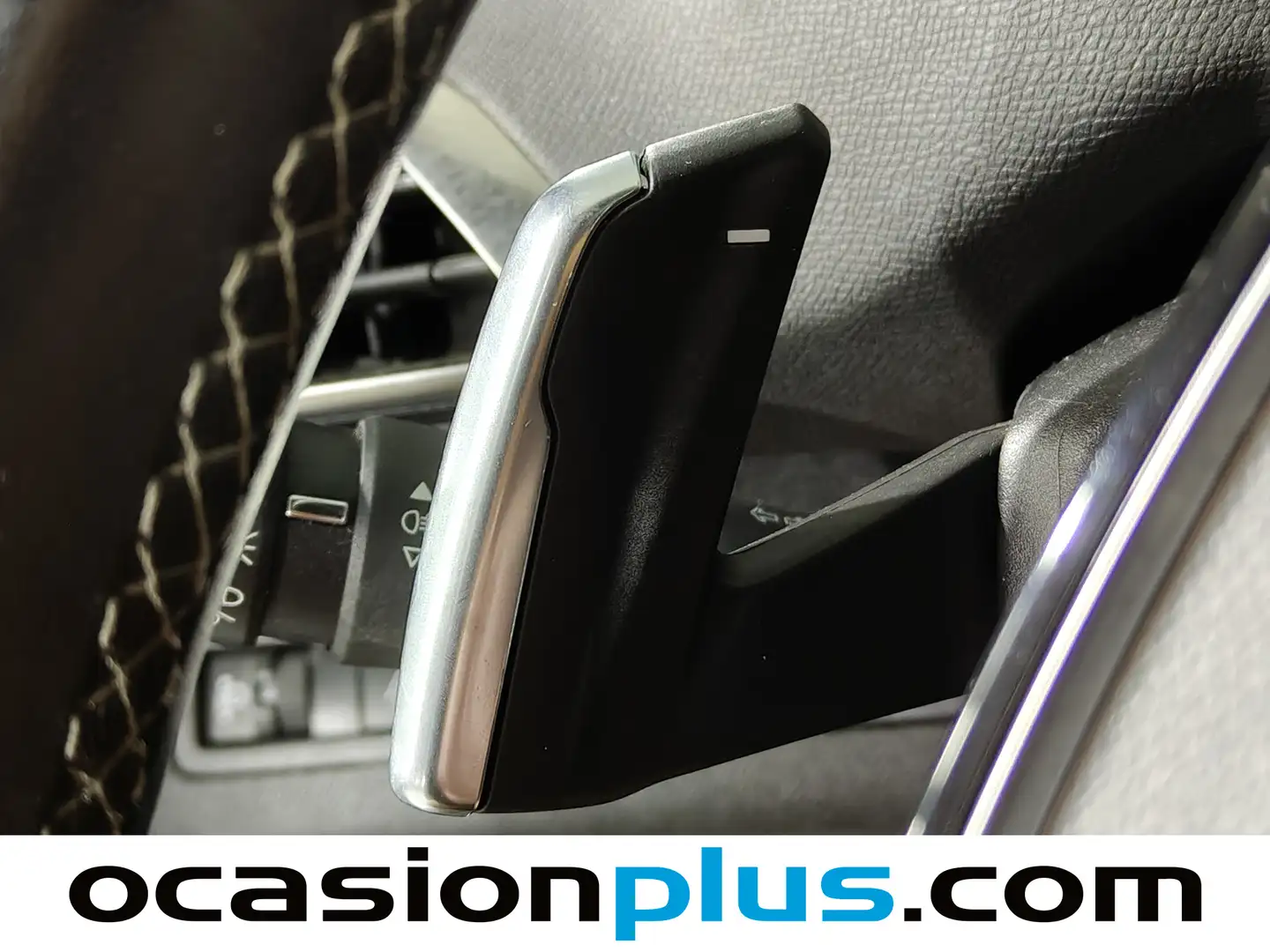 Foto Peugeot 3008 Peugeot 3008 PureTech 130 S&S Allure Pack EAT8 (130 CV)