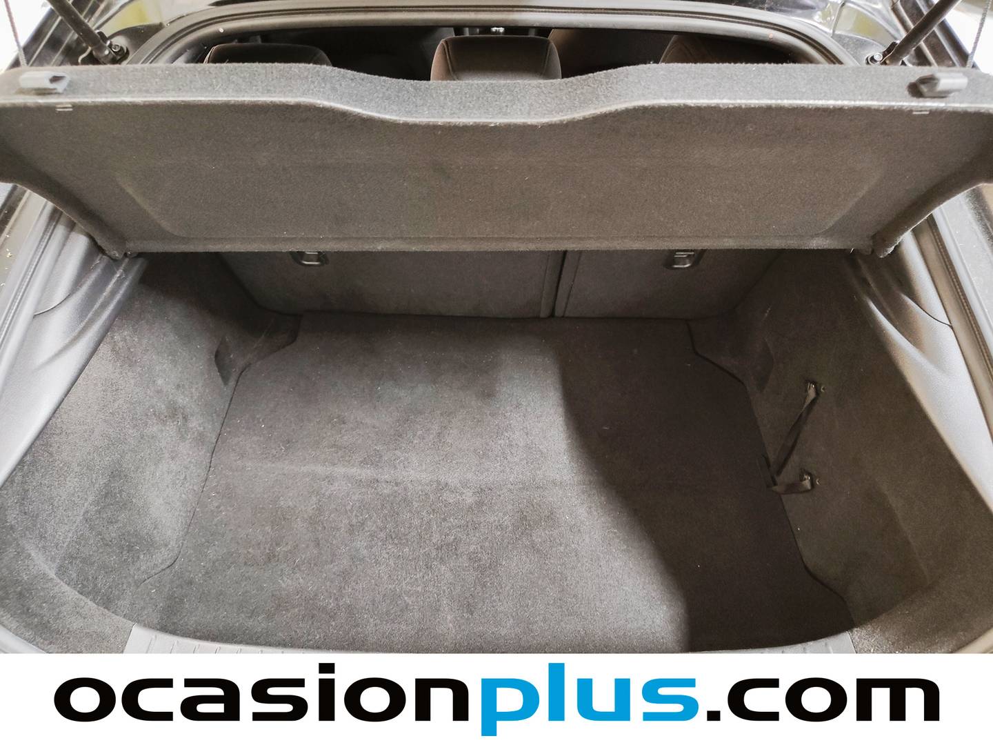 Fotos maletero Mazda Mazda3 Mazda Mazda 3 2.0 SKYACTIV-G Zenith (122 CV)