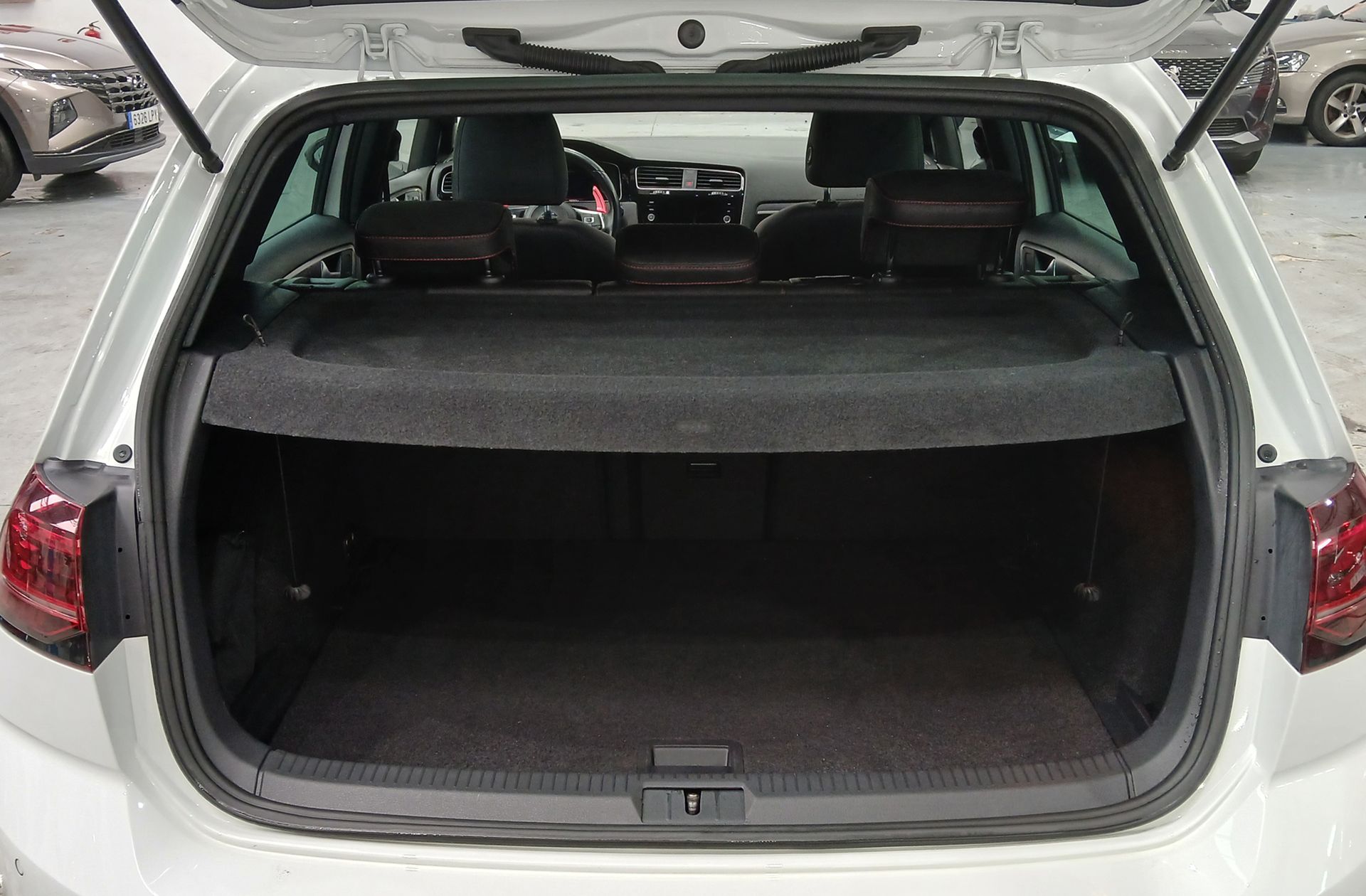 Volkswagen Golf GTI Performance 2.0 TSI DSG - foto 19