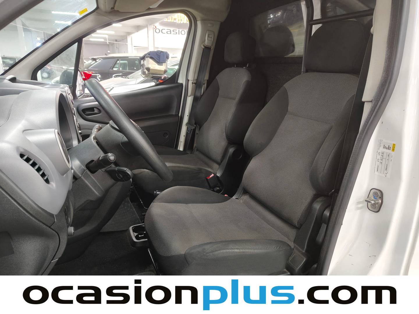 Foto asientos delanteros Peugeot Partner Peugeot Partner Furgon BlueHDi 75 Confort L1 (75 CV)