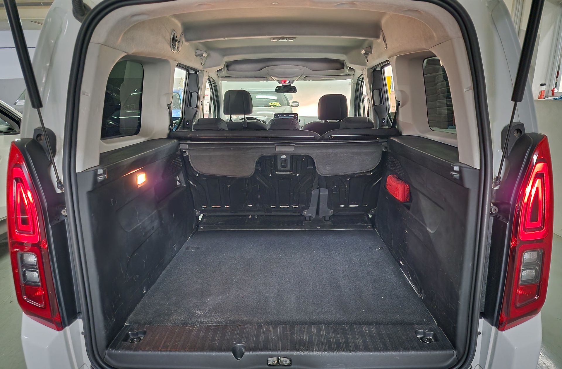 Opel Combo 1.5 TD Selective XL - foto 17