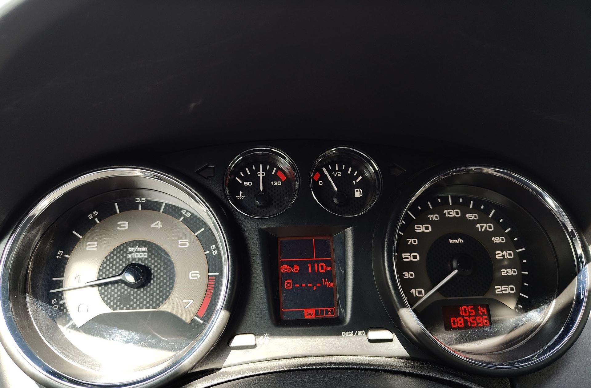 Peugeot RCZ 1.6 THP Black Yearling - foto 24