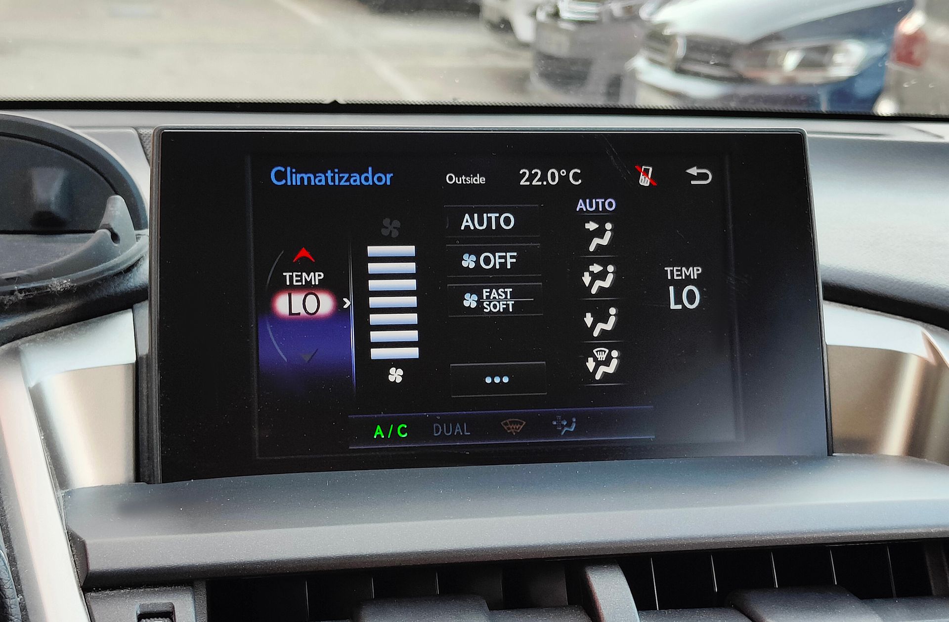 Lexus NX 300h Business 2WD - foto 45