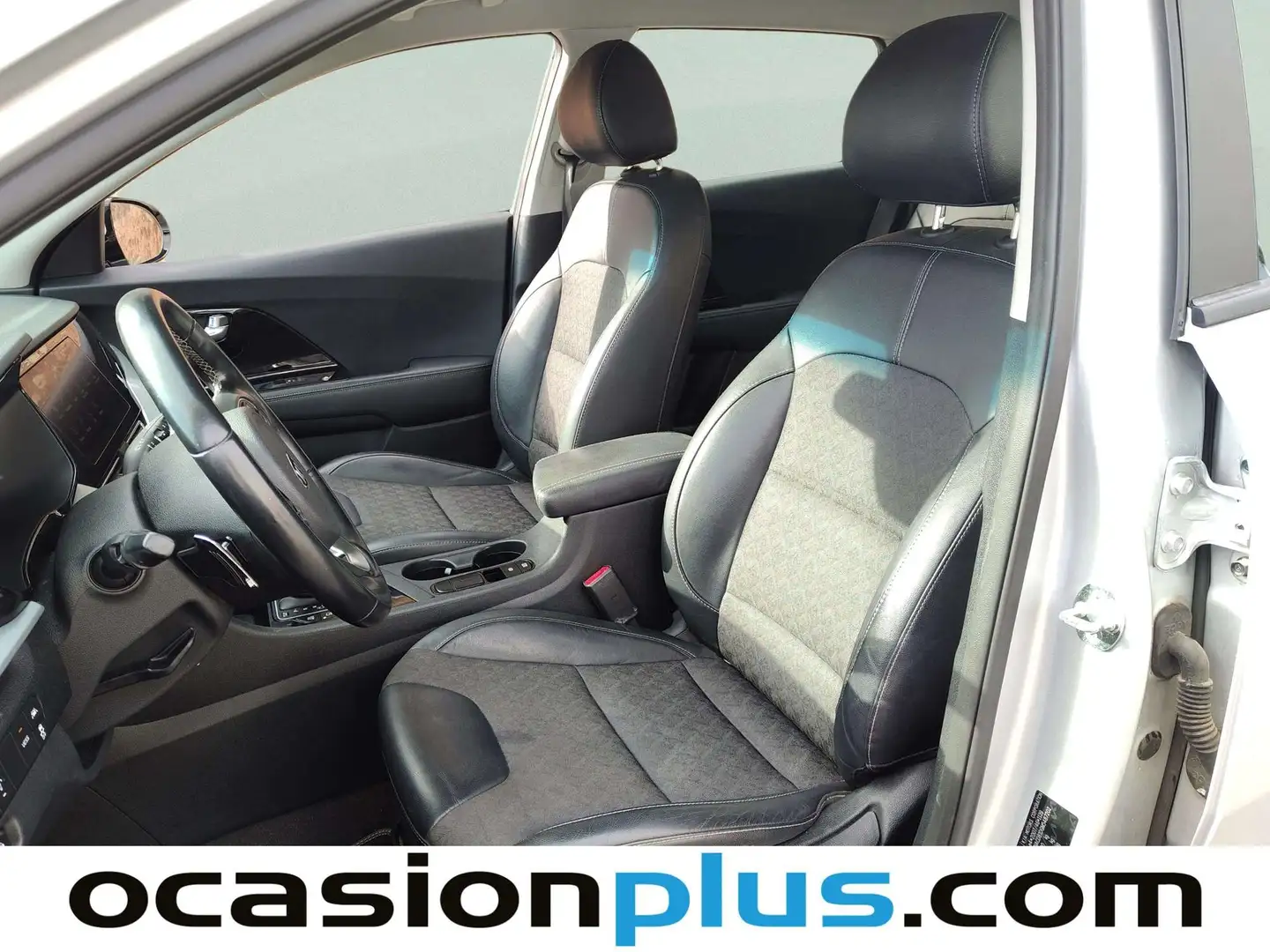 Foto KIA Niro Kia Niro 1.6 GDi PHEV Drive (141 CV)