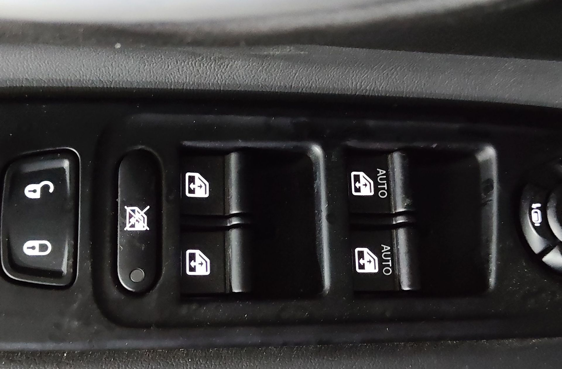 Jeep Renegade eHybrid 1.5 Altitude DCT - foto 37