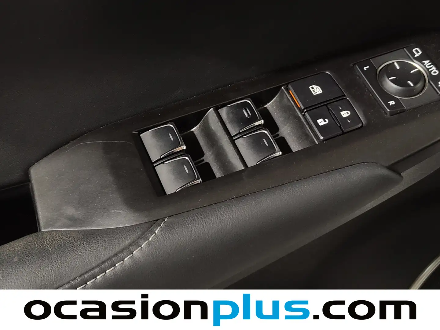 Foto Lexus NX Lexus NX 300h Business 2WD (197 CV)