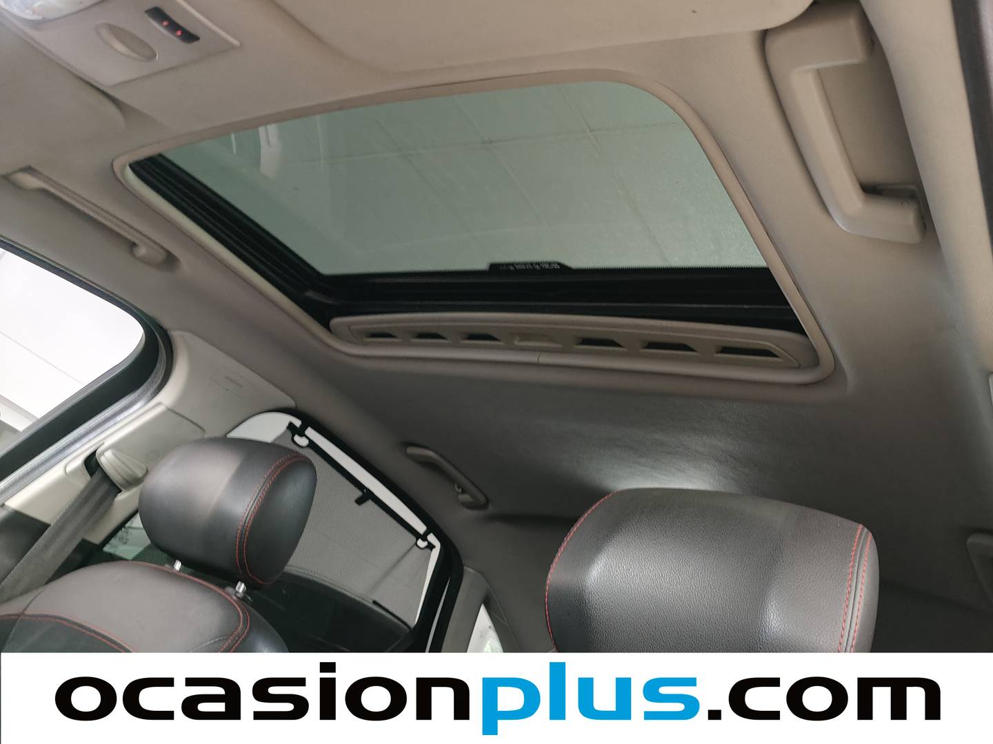 Extras y acabados del Ford Mondeo Ford Mondeo 2.0 EcoBoost 203 Titanium S Powershift