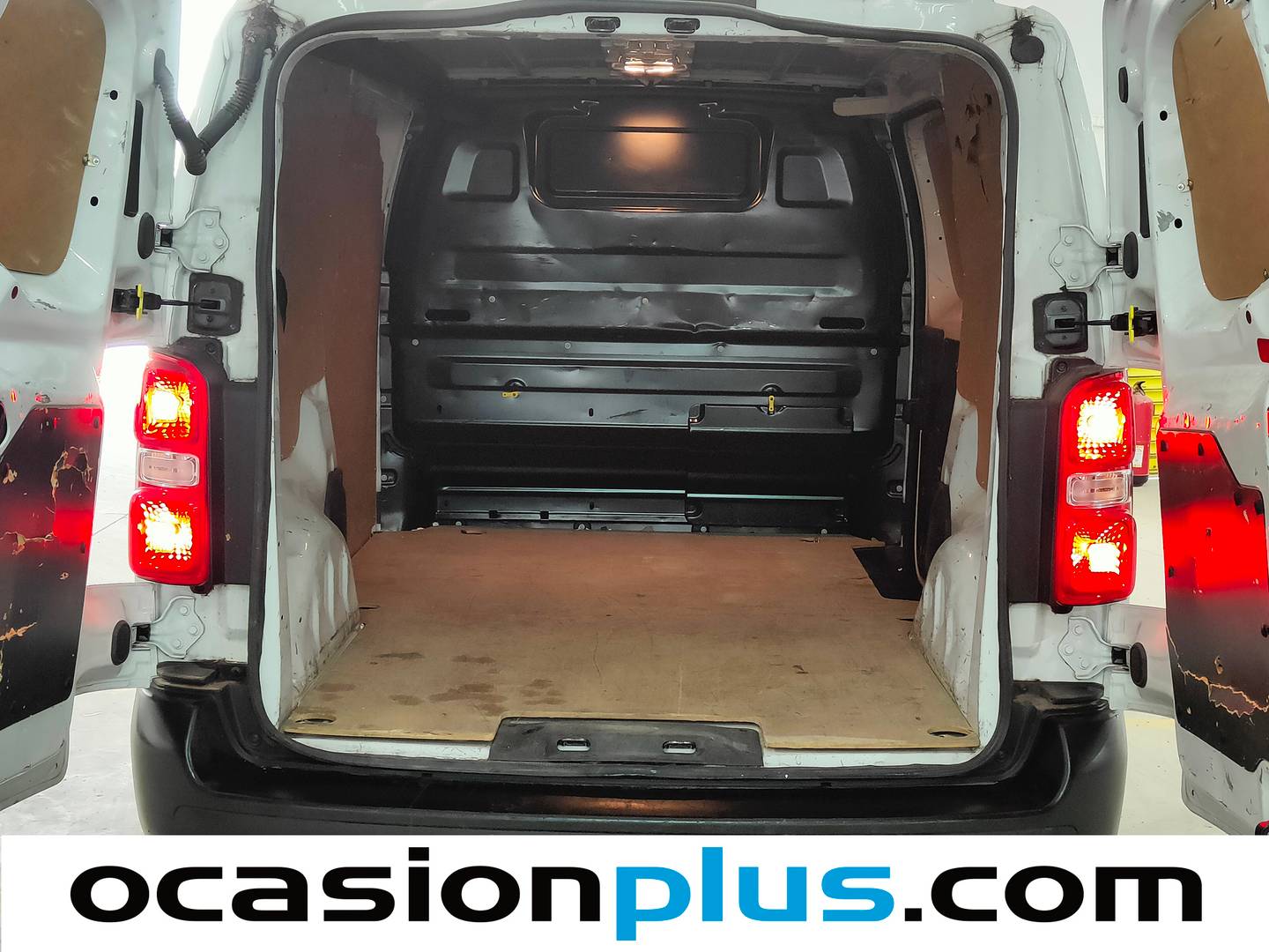 Foto asientos traseros Peugeot Expert Peugeot Expert Furgon BlueHDi 120 Premium (120 CV)