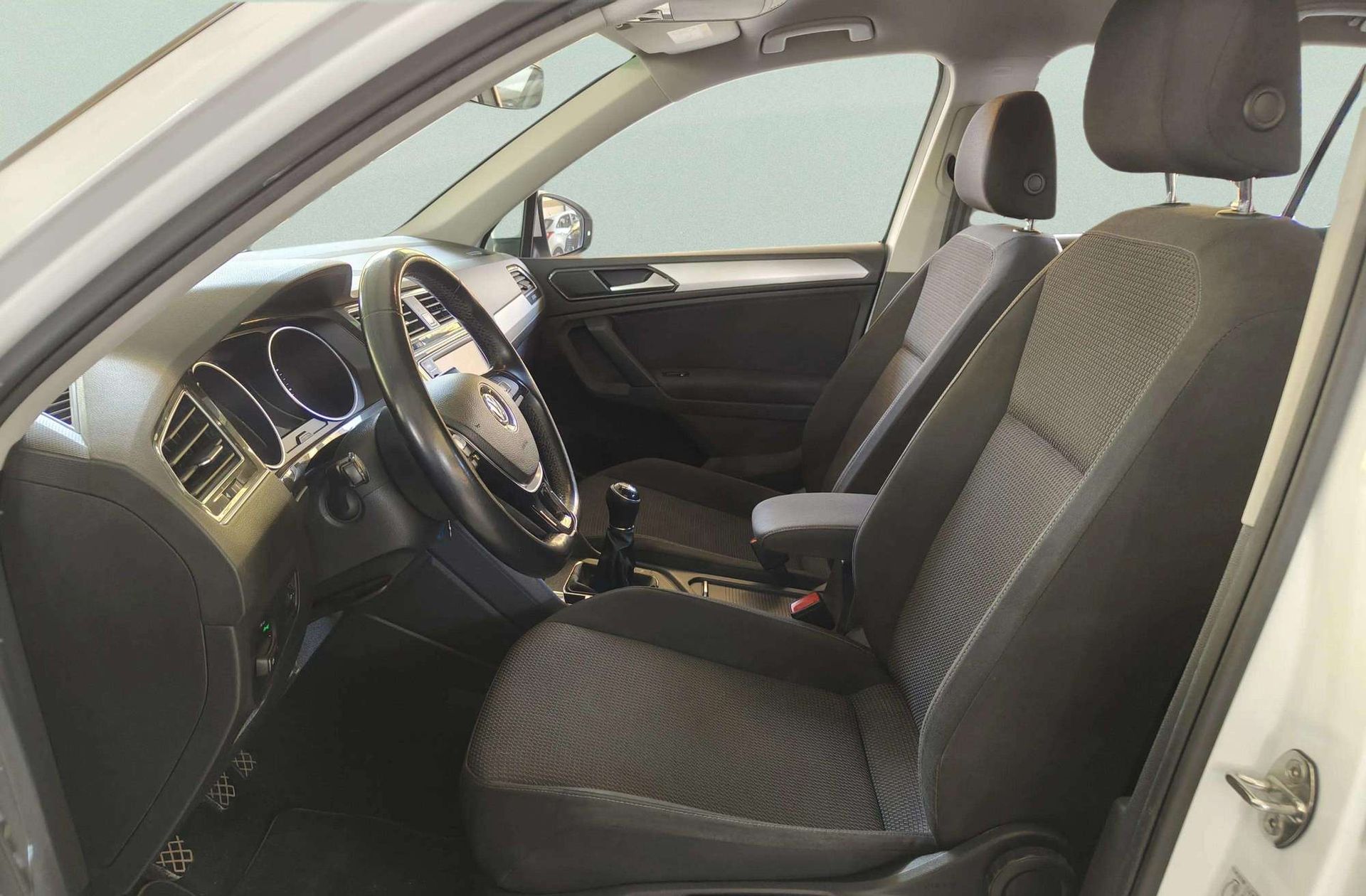Volkswagen Tiguan Edition 2.0 TDI - foto 8