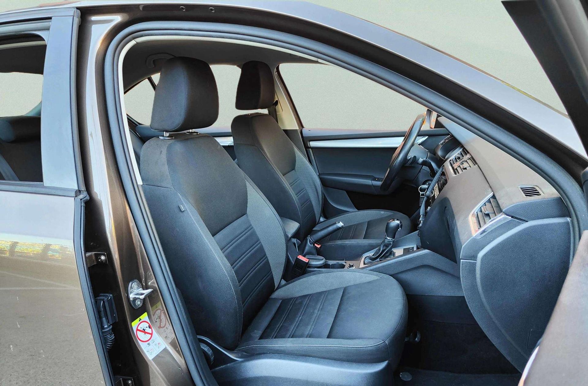 Škoda Octavia 1.4 TSI Like DSG - foto 17