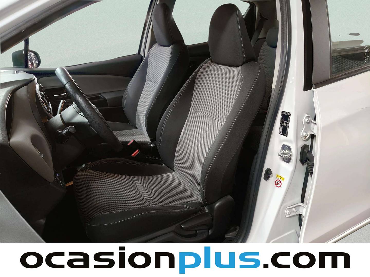 Foto asientos delanteros Toyota Yaris Toyota Yaris 1.5 Hybrid Active (100 CV)