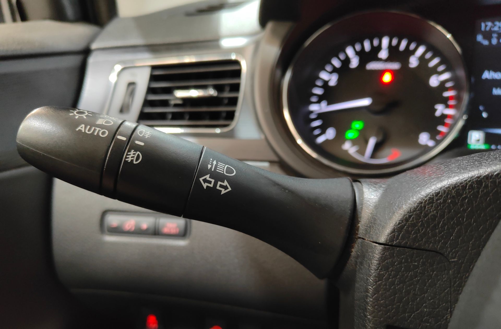 Nissan Pulsar DIG-T 115 Tekna XTronic - foto 22