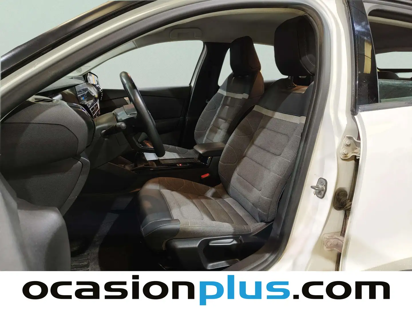 Foto Citroën C4 Citroen C4 PureTech 130 S&S 6v Feel Pack (130 CV)