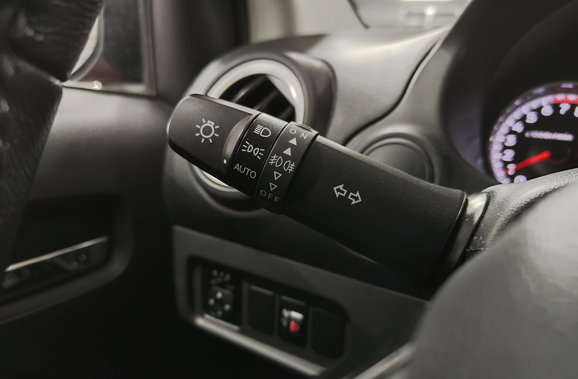 Mitsubishi Space Star 120 MPI Motion - foto 19