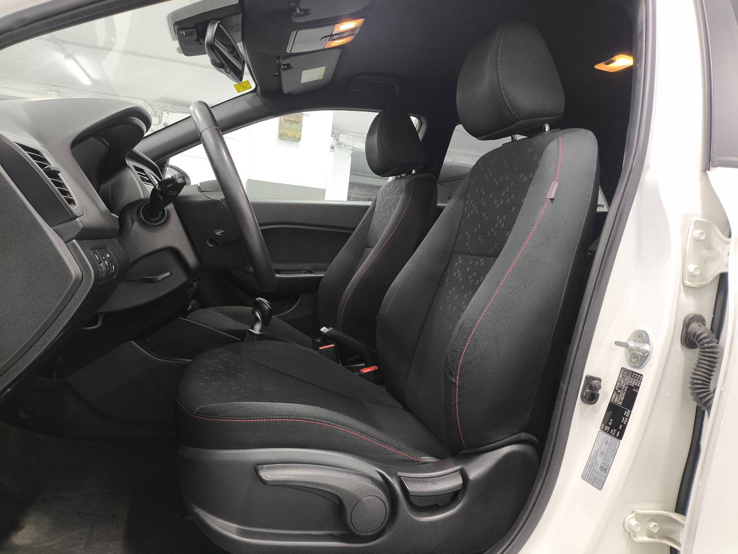 Foto asientos delanteros Hyundai i20 Hyundai i20 1.0 TGDI Tecno LE (100 CV)