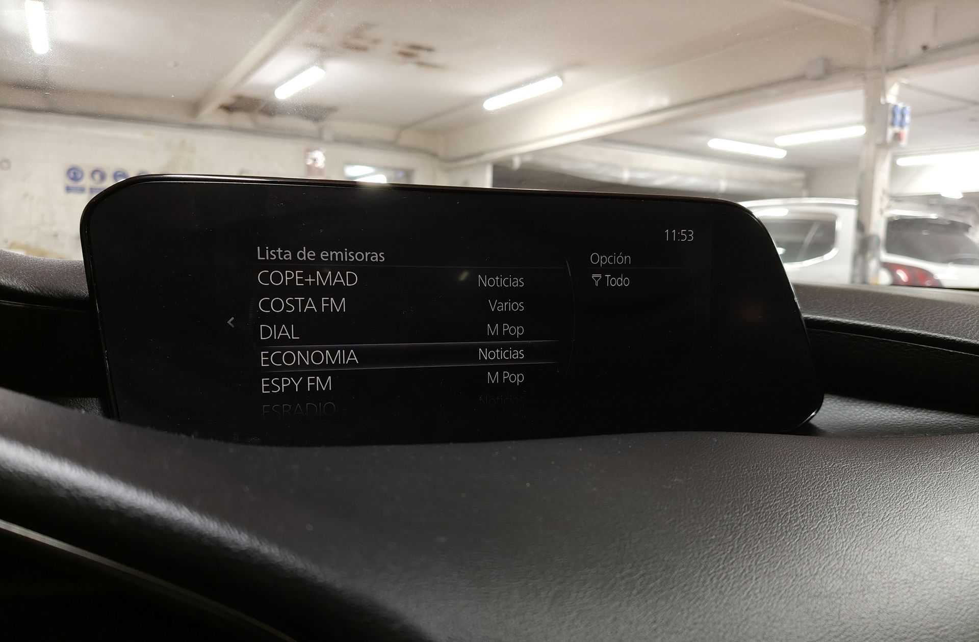 Mazda Mazda3 2.0 e-SKYACTIV-G Zenith - foto 36