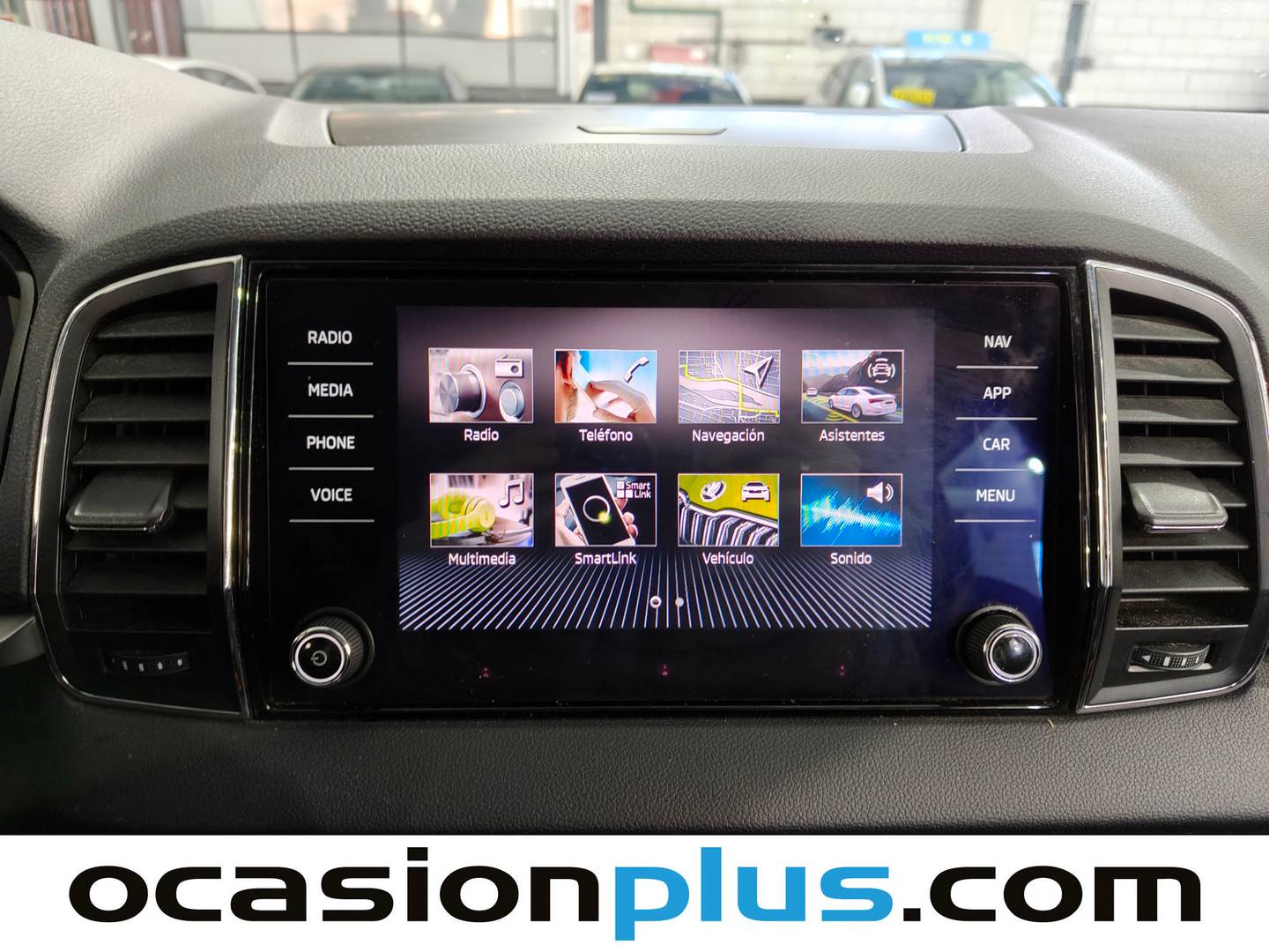 Foto Skoda Karoq Skoda Karoq 1.5 TSI ACT Ambition DSG (150 CV)