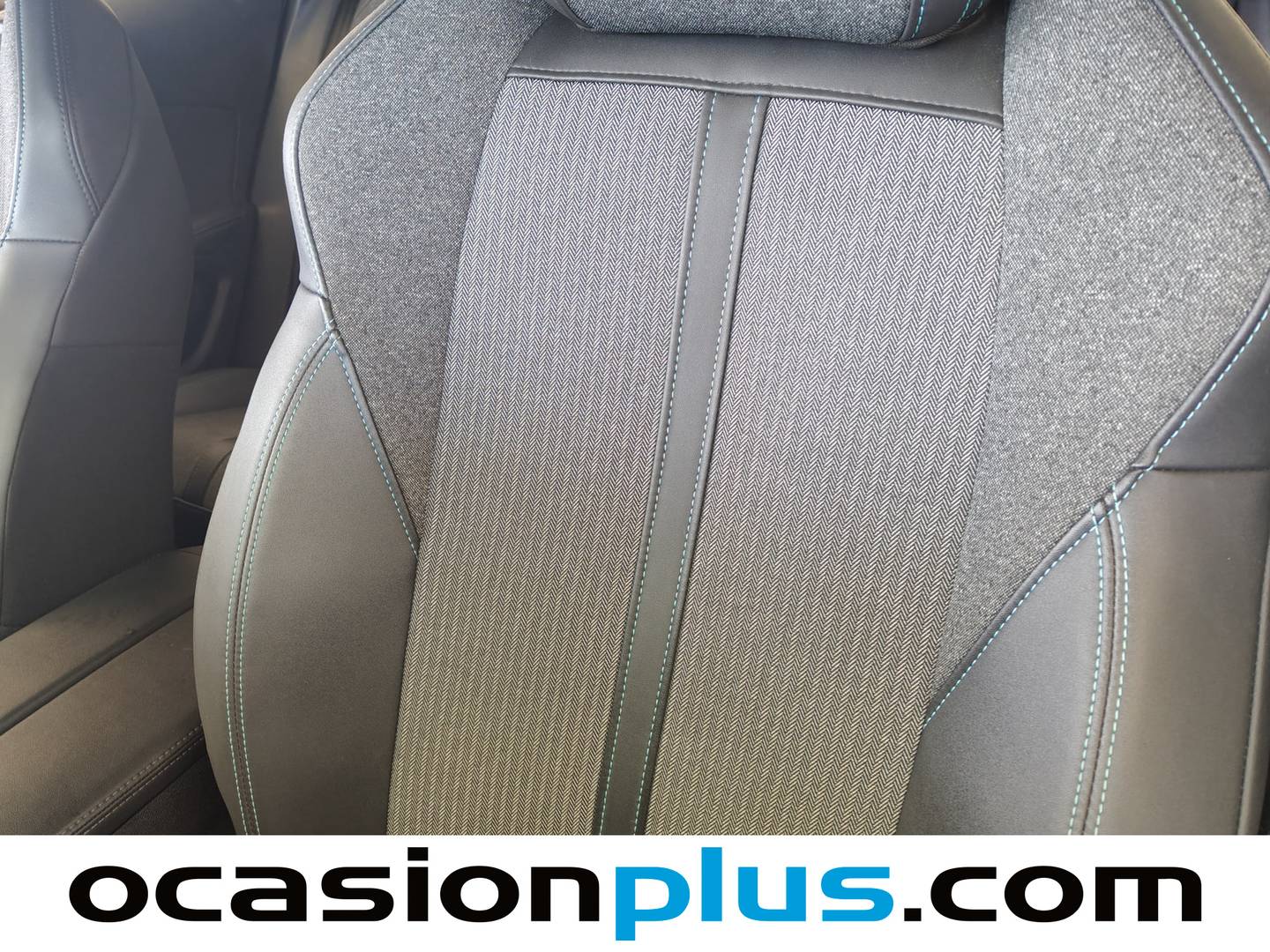 Foto Peugeot 3008 Hybrid Peugeot 3008 300 Allure Pack e-EAT8 (300 CV)