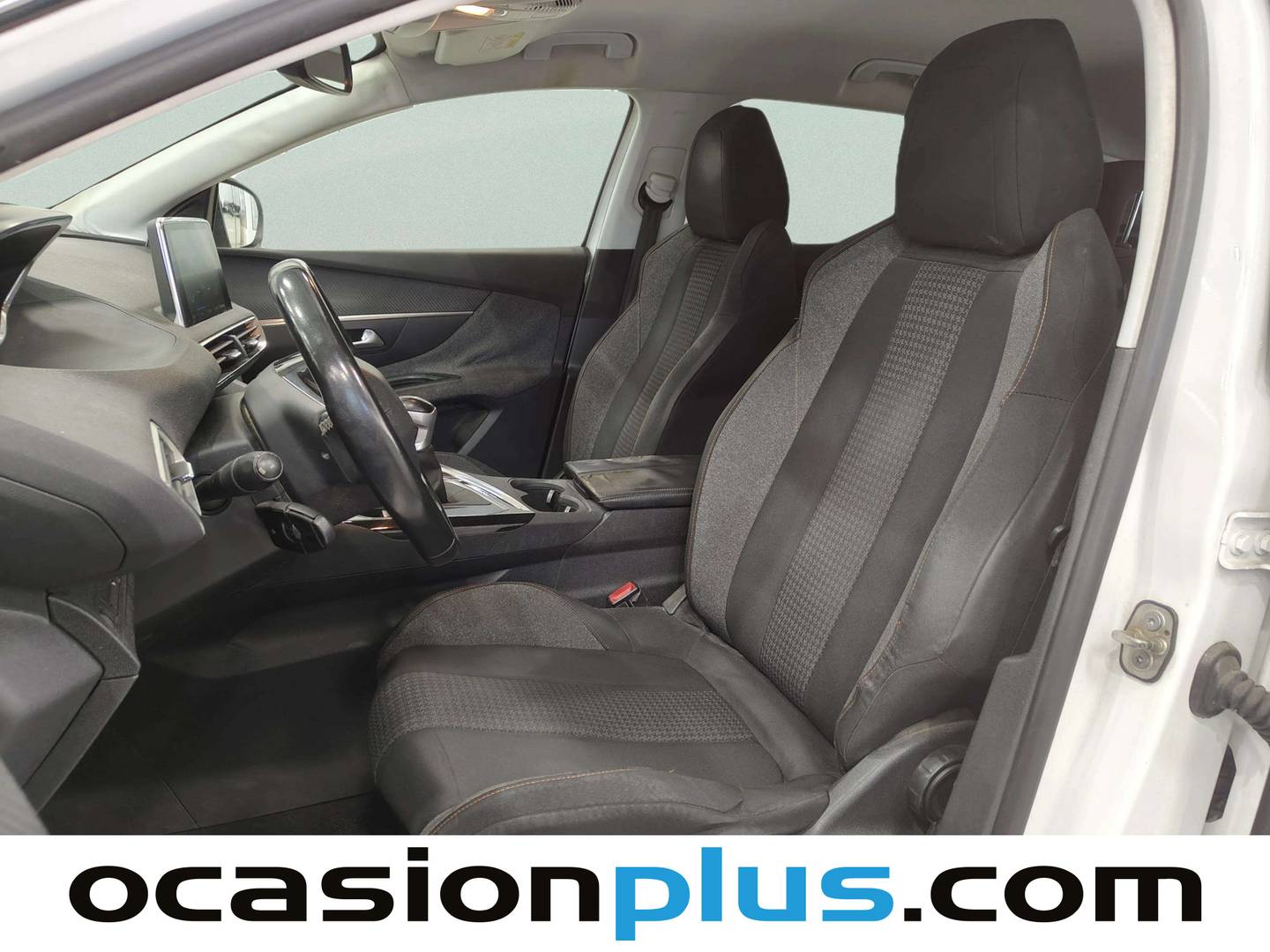 Foto asientos delanteros Peugeot 3008 Peugeot 3008 BlueHDI 120 S&S Active (120 CV)