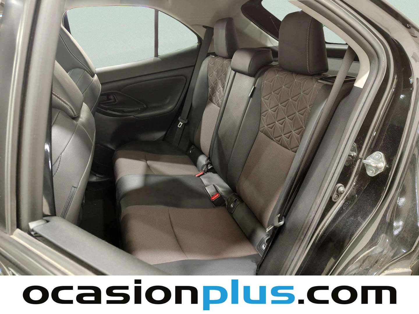 Foto asientos traseros Toyota Yaris Cross Toyota Yaris Cross 120H Style Plus (116 CV)