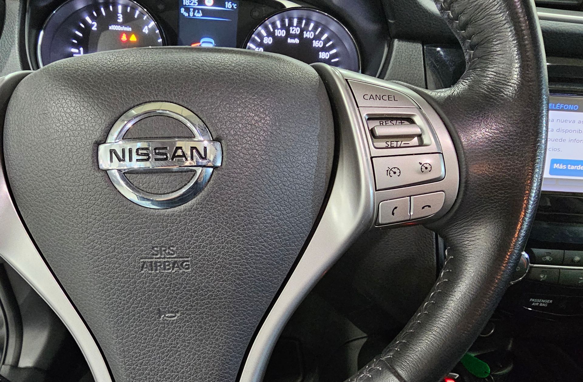 Nissan X-Trail 1.6 dCi Tekna 4x2 - foto 27