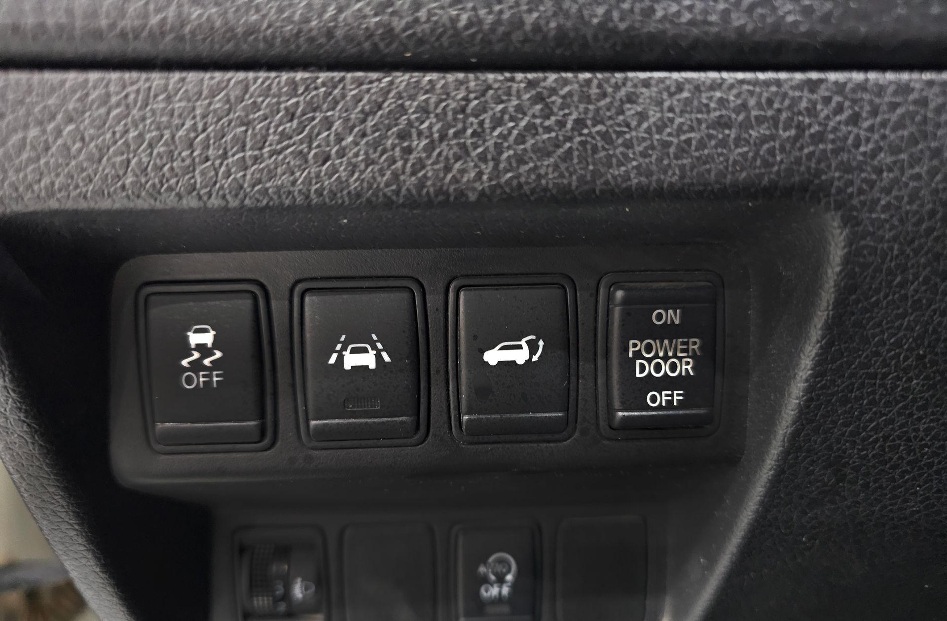 Nissan X-Trail 1.6 dCi N-Connecta - foto 10